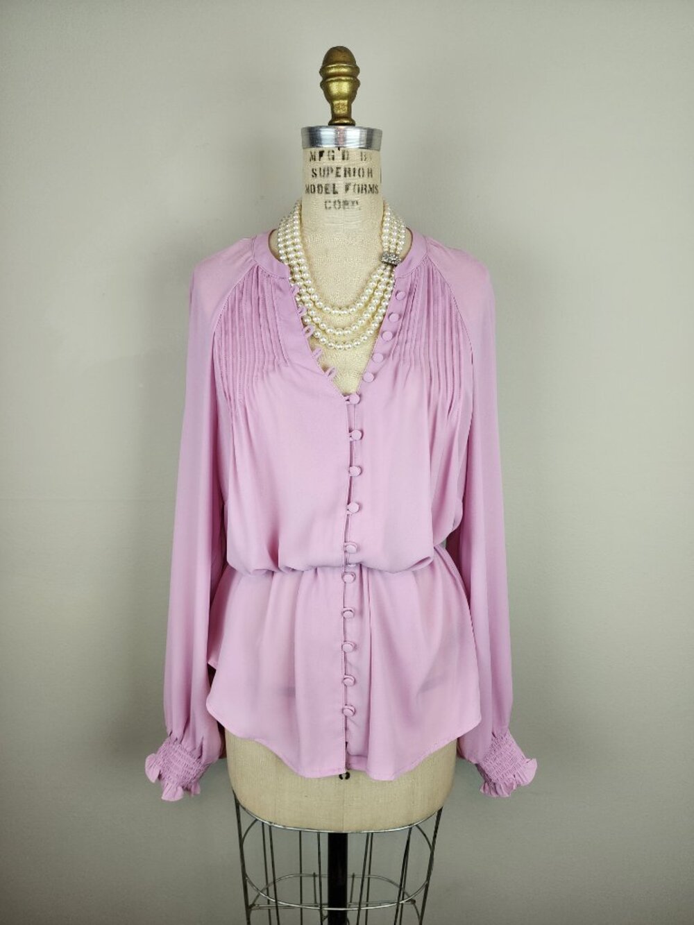 Lavender Ruched Cuff Long Sleeve Pleated & Covered Button Blouse * Torrid Size 1